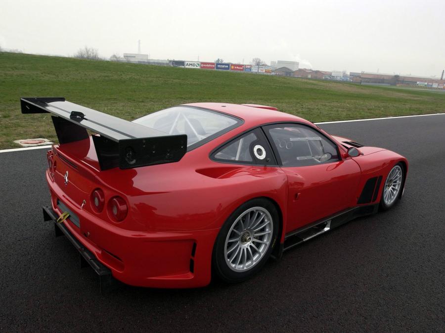  Ferrari 575 GTC 2004 года  (фото 8 из 13)